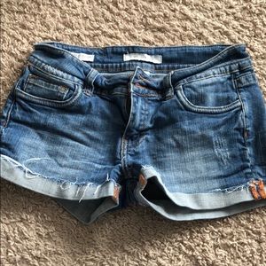 Vigoss distressed jean shorts